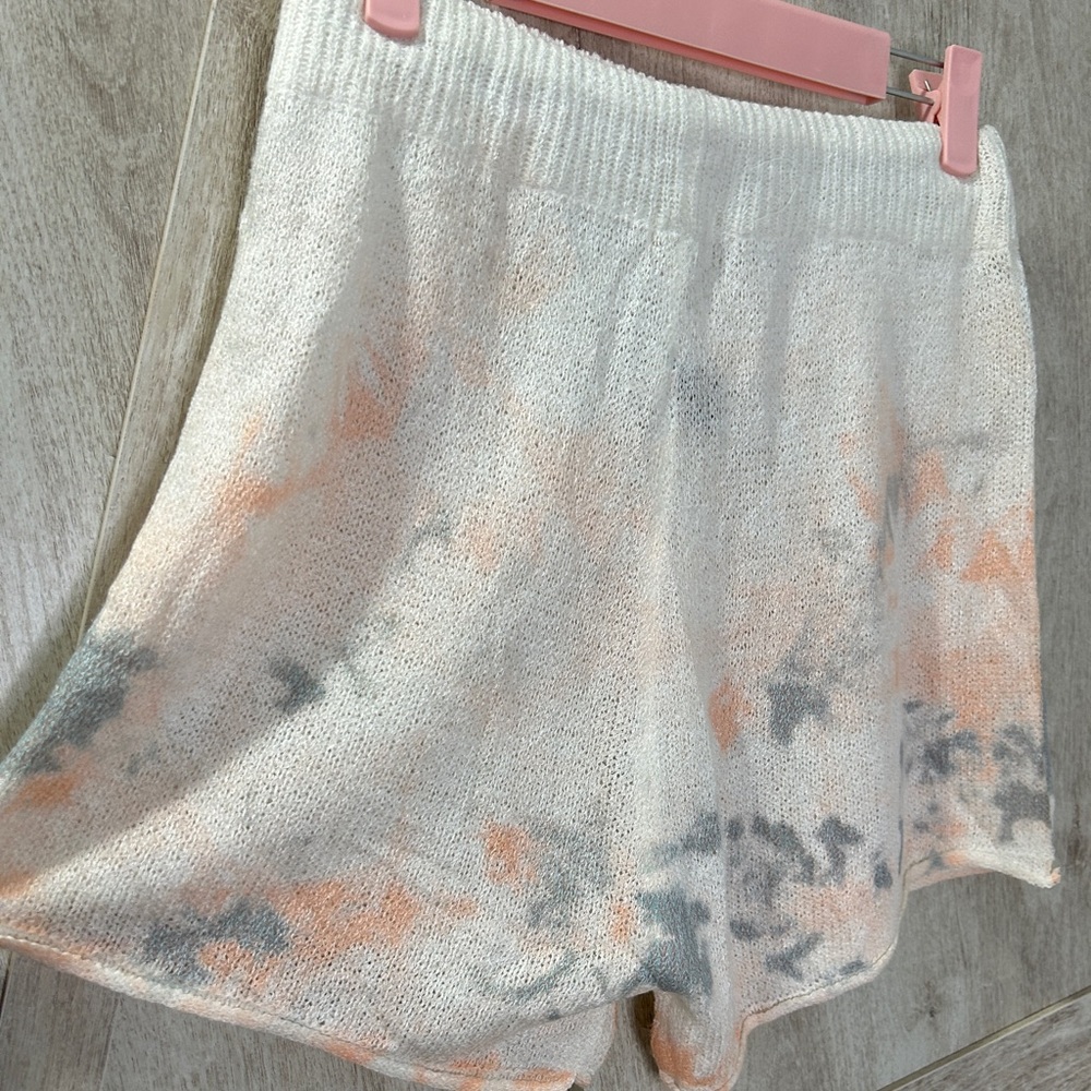 POL Tie-Dye(ish) Knit Shorts π§ΆβοΈ β Size S-NWOT - Picture 4 of 6